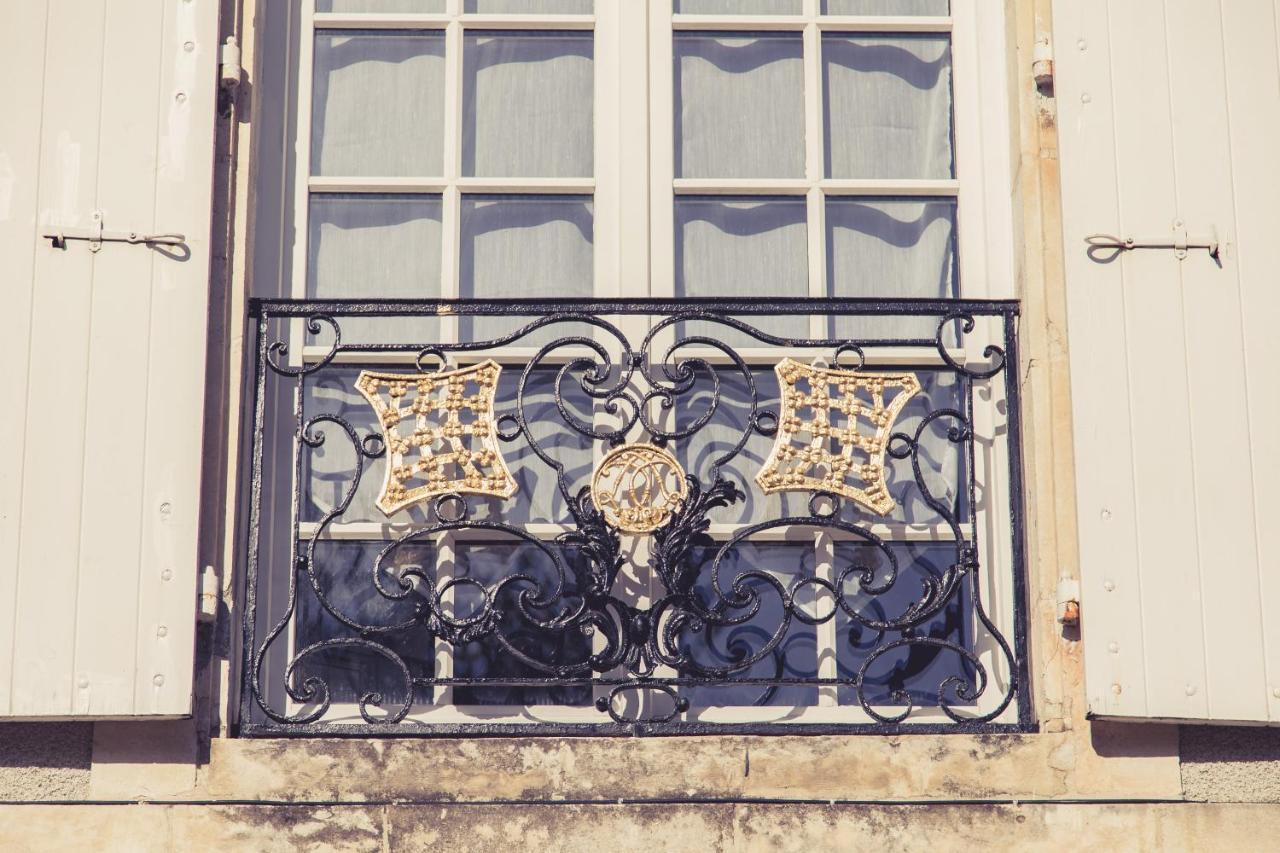 La Maison De La Liberte Suite Jeanne Barret Poitiers Exterior photo